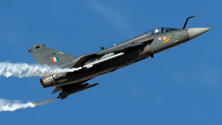 Катастрофа Tejas на Dubai Airshow: пилот погиб, вопросы к безопасности